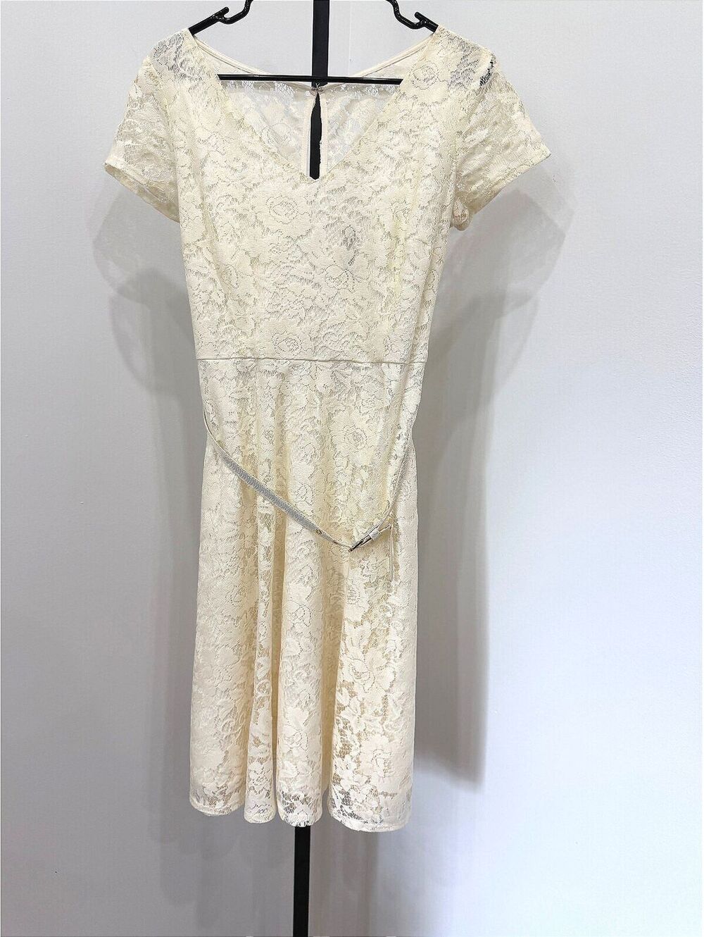 Julian Taylor size 10 Cream Lace Dress with Belt